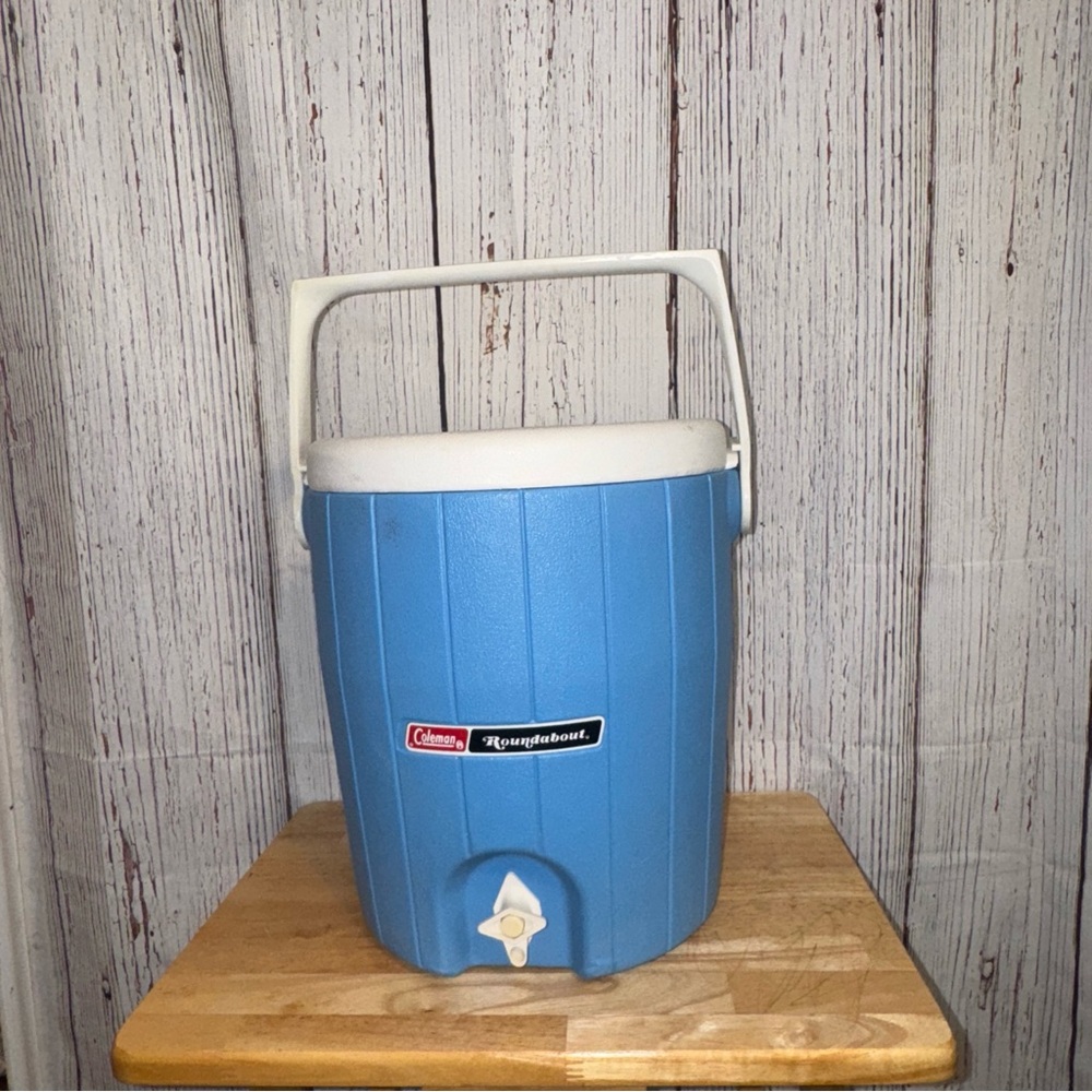 Vintage Coleman Blue and White Roundabout Cooler